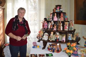 Punčke iz desetih držav so častitljive starosti 8